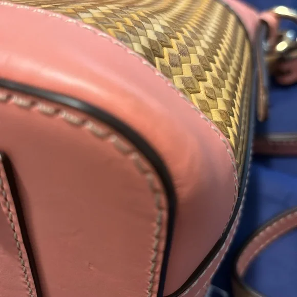 Dooney and Burke “ beacon” bag - Picture 12 of 15